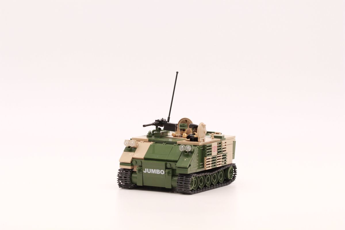 M113