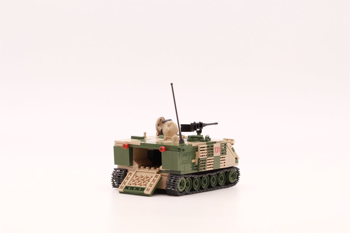 M113